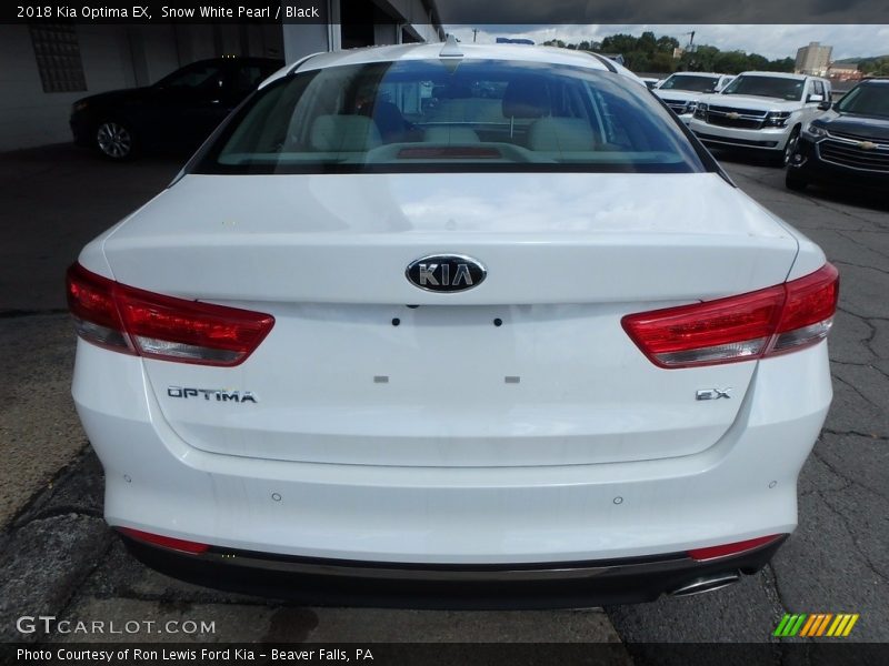 Snow White Pearl / Black 2018 Kia Optima EX