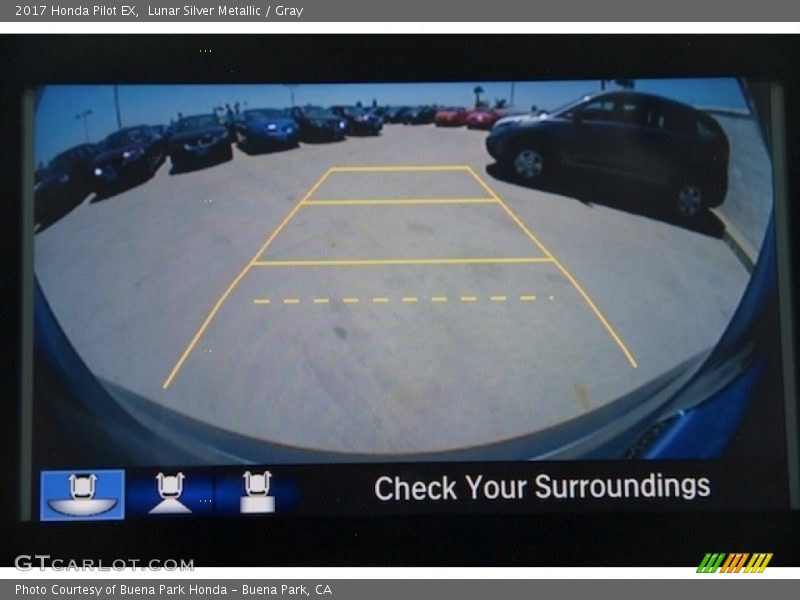 Lunar Silver Metallic / Gray 2017 Honda Pilot EX