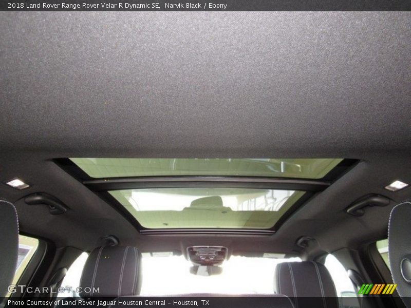 Sunroof of 2018 Range Rover Velar R Dynamic SE