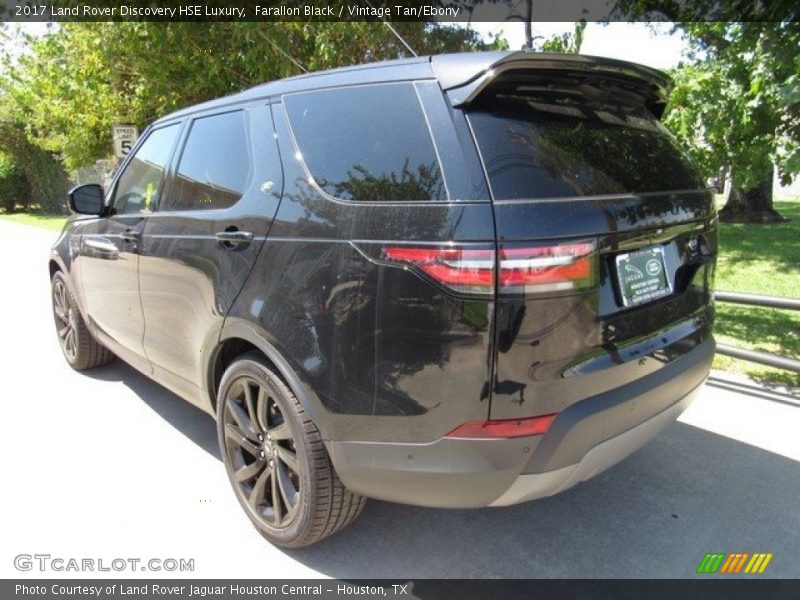 Farallon Black / Vintage Tan/Ebony 2017 Land Rover Discovery HSE Luxury