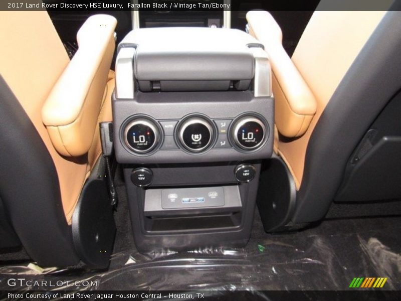 Controls of 2017 Discovery HSE Luxury