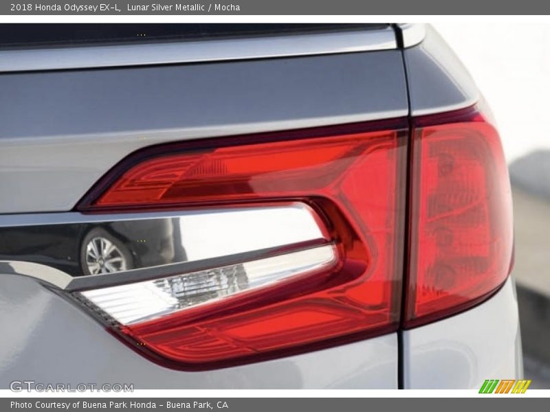 Lunar Silver Metallic / Mocha 2018 Honda Odyssey EX-L