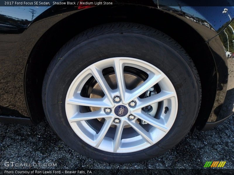 Shadow Black / Medium Light Stone 2017 Ford Focus SE Sedan