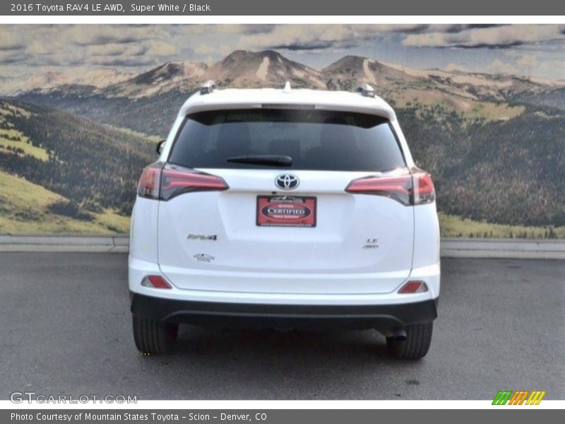 Super White / Black 2016 Toyota RAV4 LE AWD