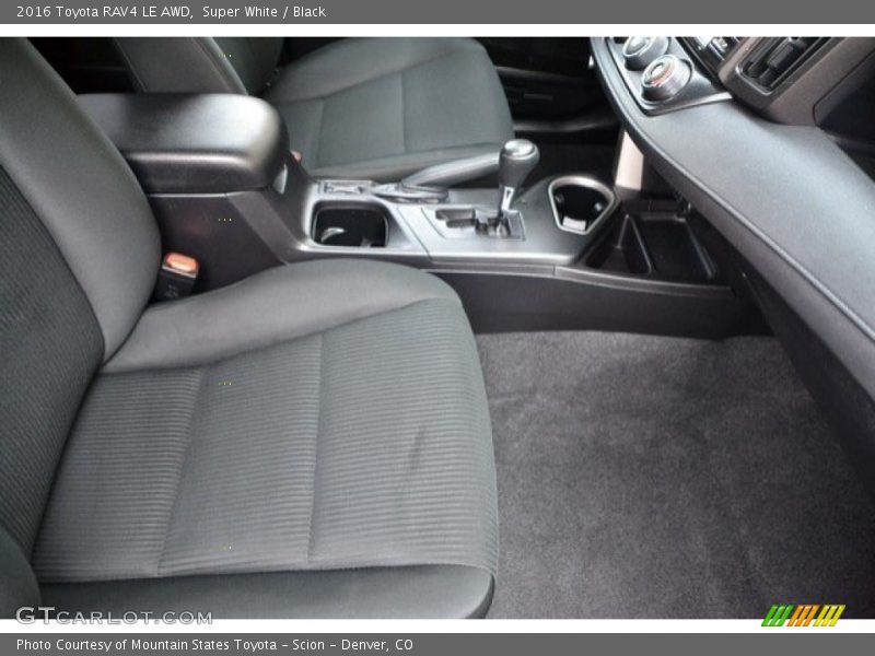 Super White / Black 2016 Toyota RAV4 LE AWD