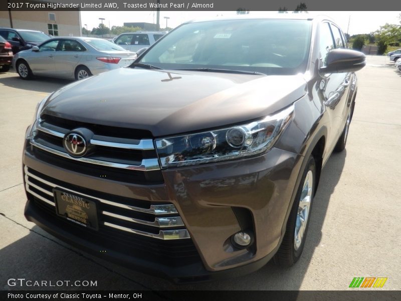 Toasted Walnut Pearl / Almond 2017 Toyota Highlander Limited AWD