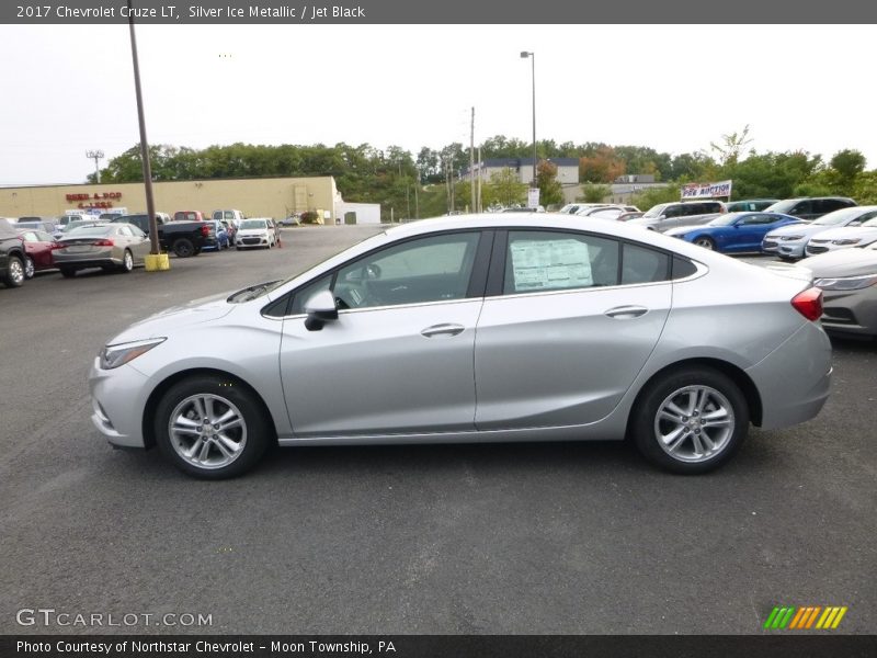 Silver Ice Metallic / Jet Black 2017 Chevrolet Cruze LT