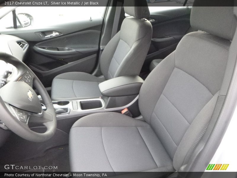 Silver Ice Metallic / Jet Black 2017 Chevrolet Cruze LT
