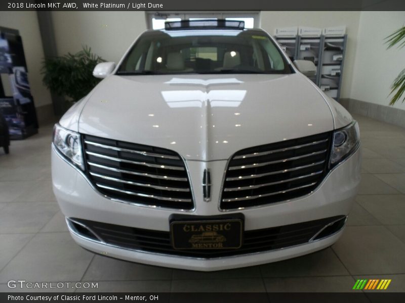 White Platinum / Light Dune 2018 Lincoln MKT AWD