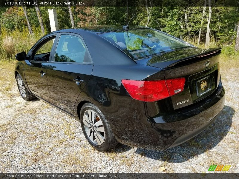 Aurora Black Pearl / Black 2013 Kia Forte EX