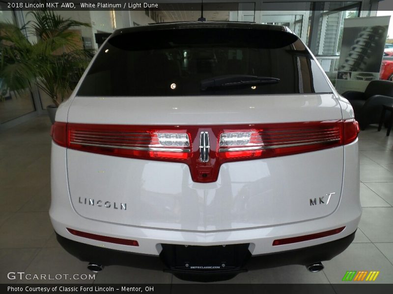 White Platinum / Light Dune 2018 Lincoln MKT AWD
