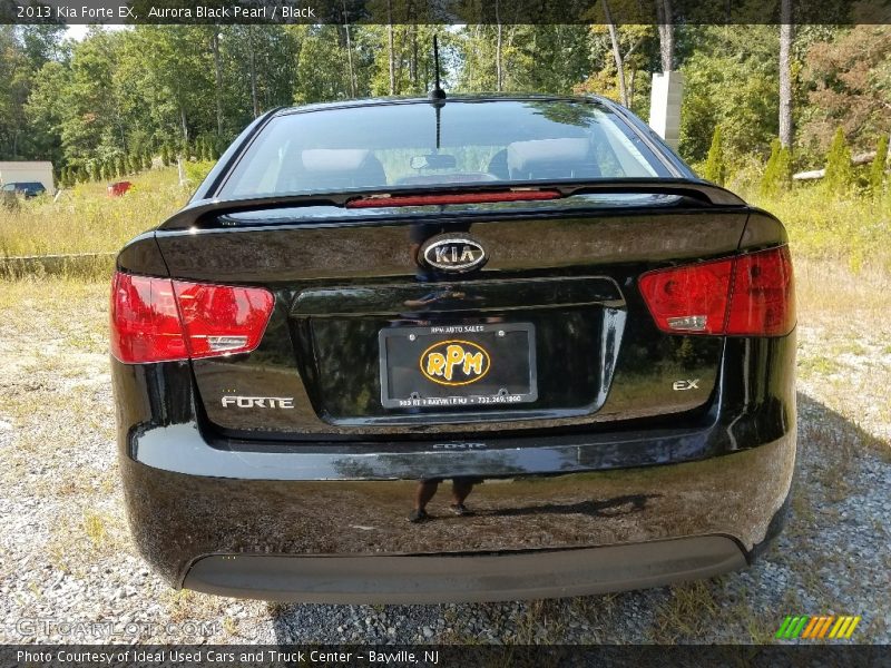 Aurora Black Pearl / Black 2013 Kia Forte EX
