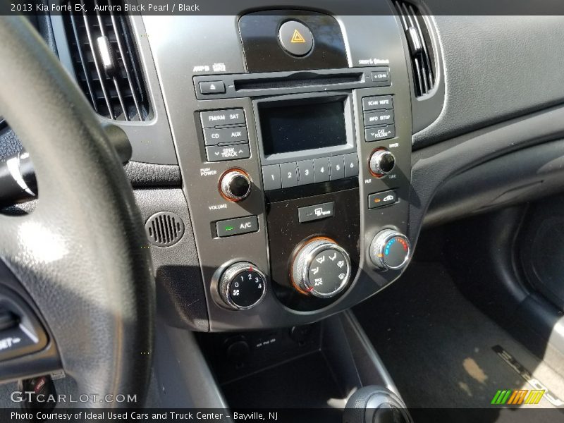 Aurora Black Pearl / Black 2013 Kia Forte EX