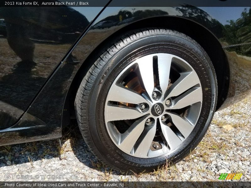 Aurora Black Pearl / Black 2013 Kia Forte EX