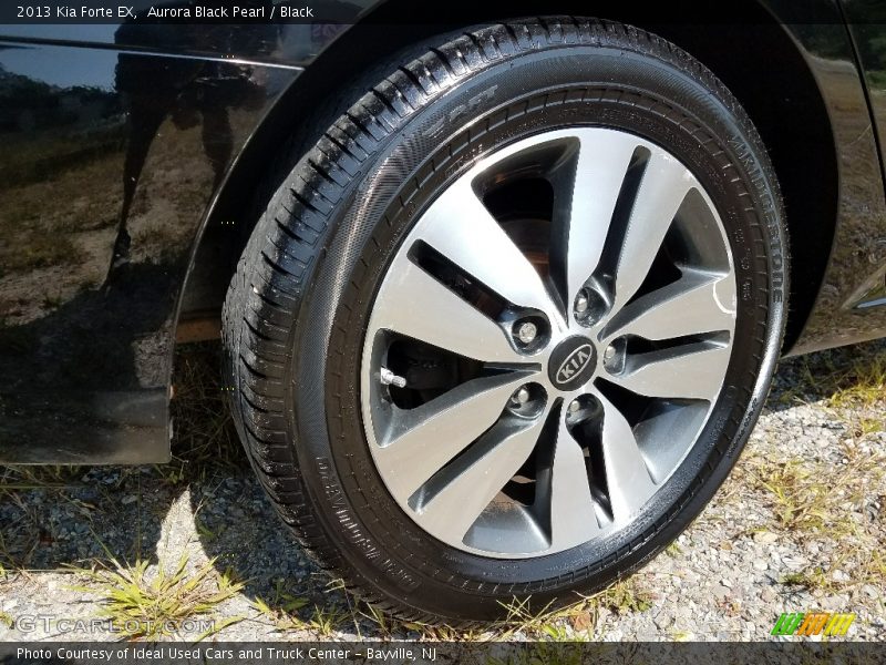 Aurora Black Pearl / Black 2013 Kia Forte EX