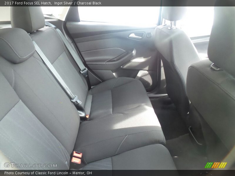 Ingot Silver / Charcoal Black 2017 Ford Focus SEL Hatch
