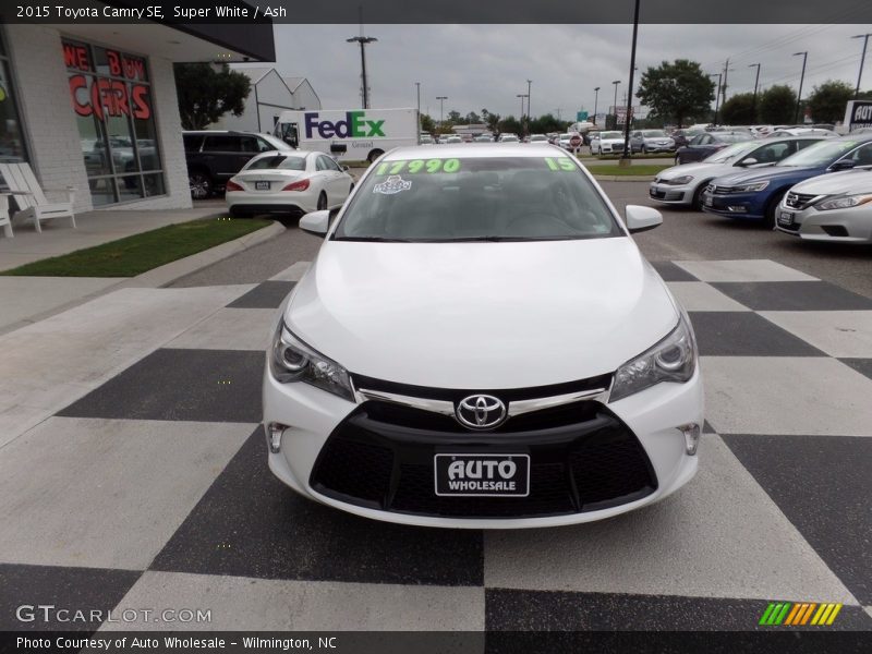 Super White / Ash 2015 Toyota Camry SE