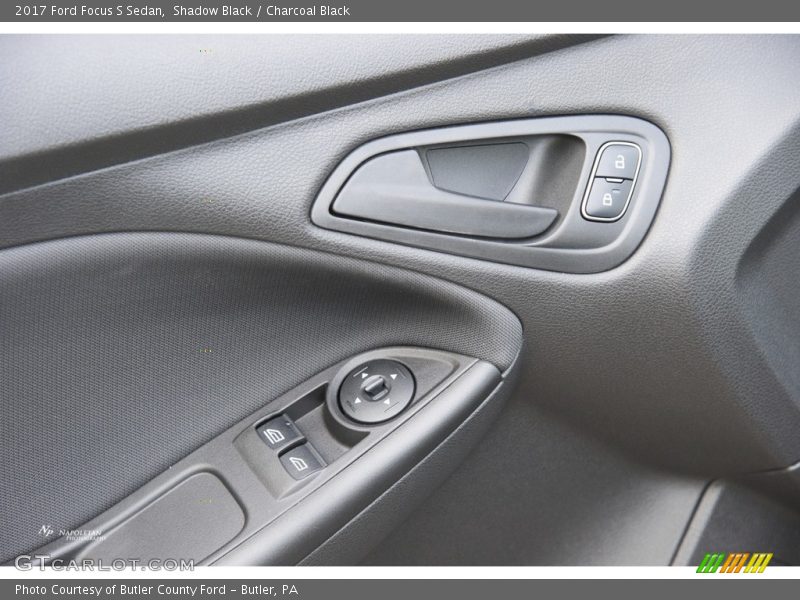 Shadow Black / Charcoal Black 2017 Ford Focus S Sedan