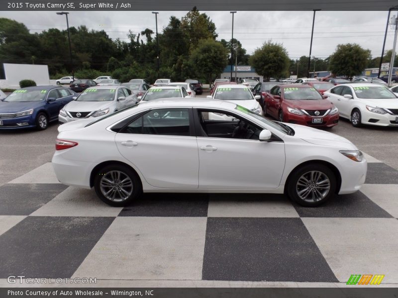 Super White / Ash 2015 Toyota Camry SE