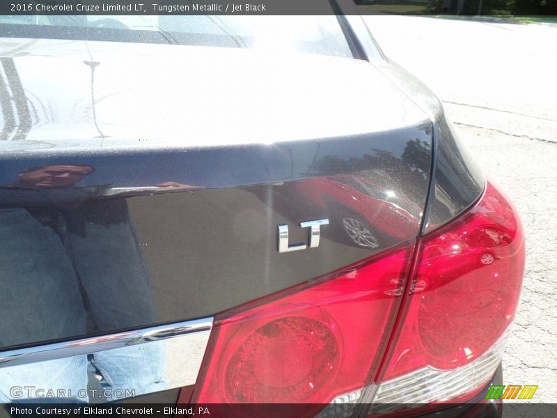 Tungsten Metallic / Jet Black 2016 Chevrolet Cruze Limited LT