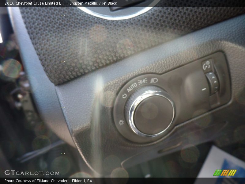 Tungsten Metallic / Jet Black 2016 Chevrolet Cruze Limited LT