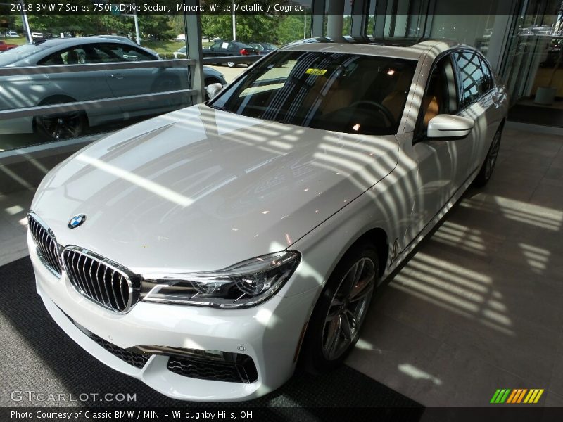 Mineral White Metallic / Cognac 2018 BMW 7 Series 750i xDrive Sedan