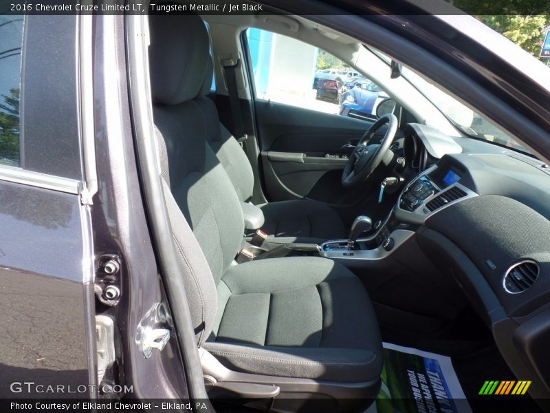 Tungsten Metallic / Jet Black 2016 Chevrolet Cruze Limited LT