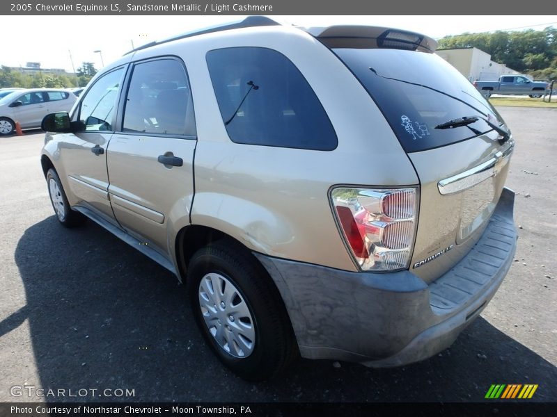 Sandstone Metallic / Light Cashmere 2005 Chevrolet Equinox LS