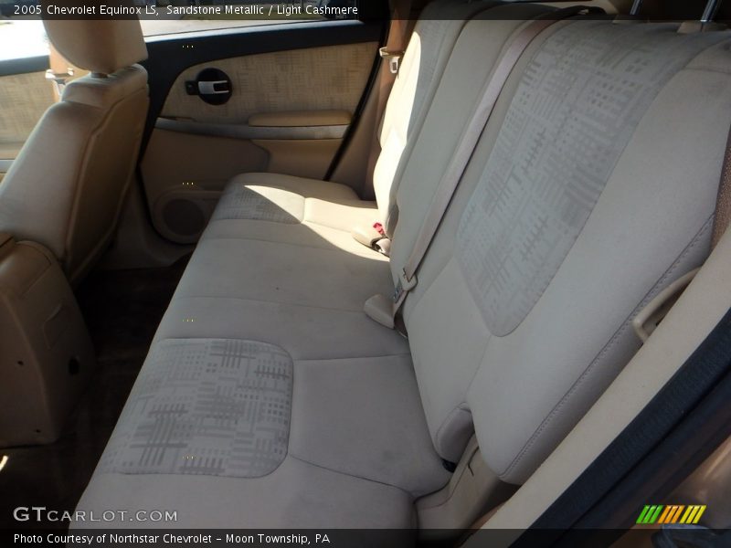 Sandstone Metallic / Light Cashmere 2005 Chevrolet Equinox LS