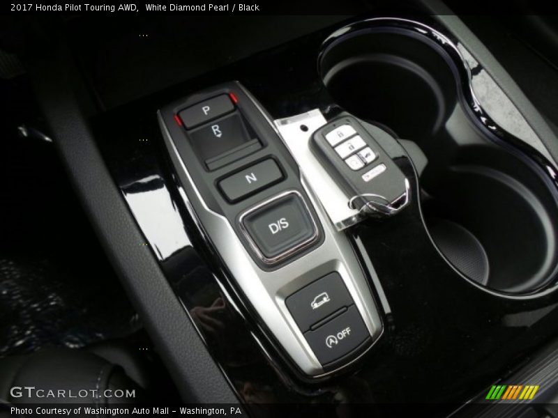 White Diamond Pearl / Black 2017 Honda Pilot Touring AWD