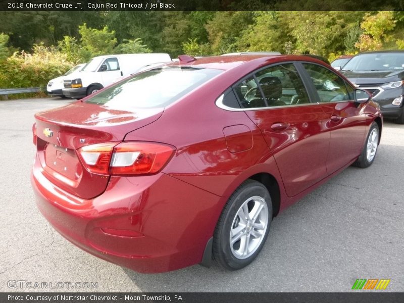Cajun Red Tintcoat / Jet Black 2018 Chevrolet Cruze LT