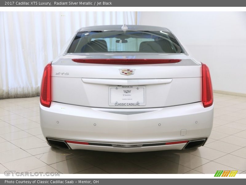 Radiant Silver Metallic / Jet Black 2017 Cadillac XTS Luxury