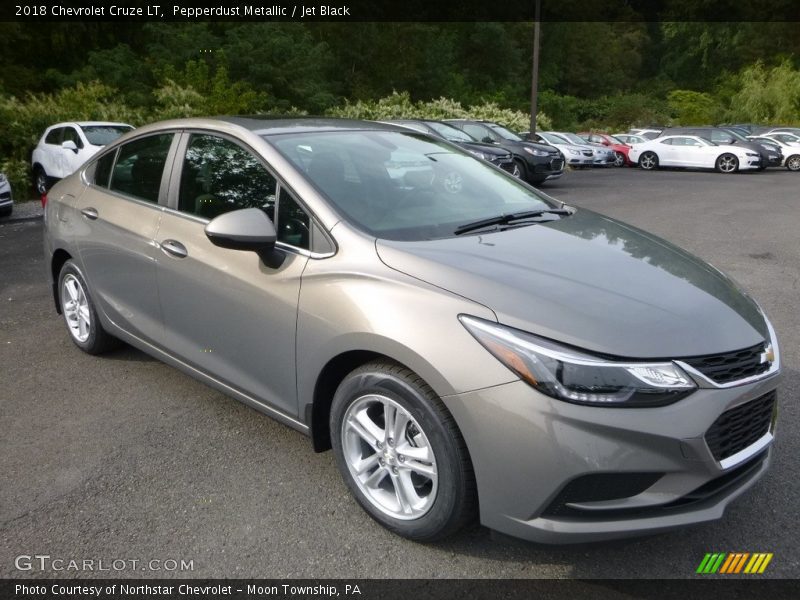 Pepperdust Metallic / Jet Black 2018 Chevrolet Cruze LT