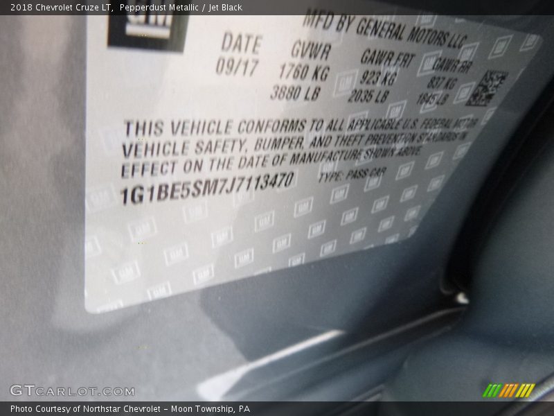 Pepperdust Metallic / Jet Black 2018 Chevrolet Cruze LT