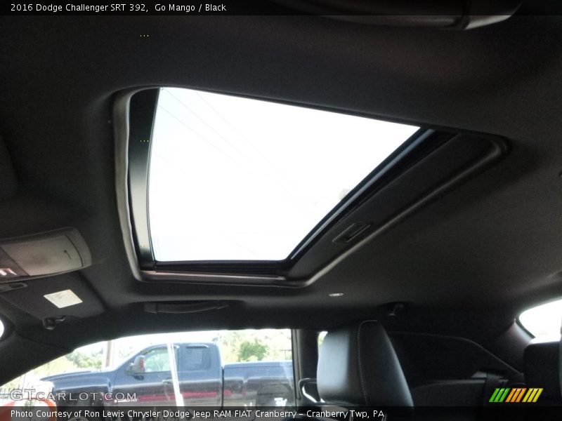 Go Mango / Black 2016 Dodge Challenger SRT 392