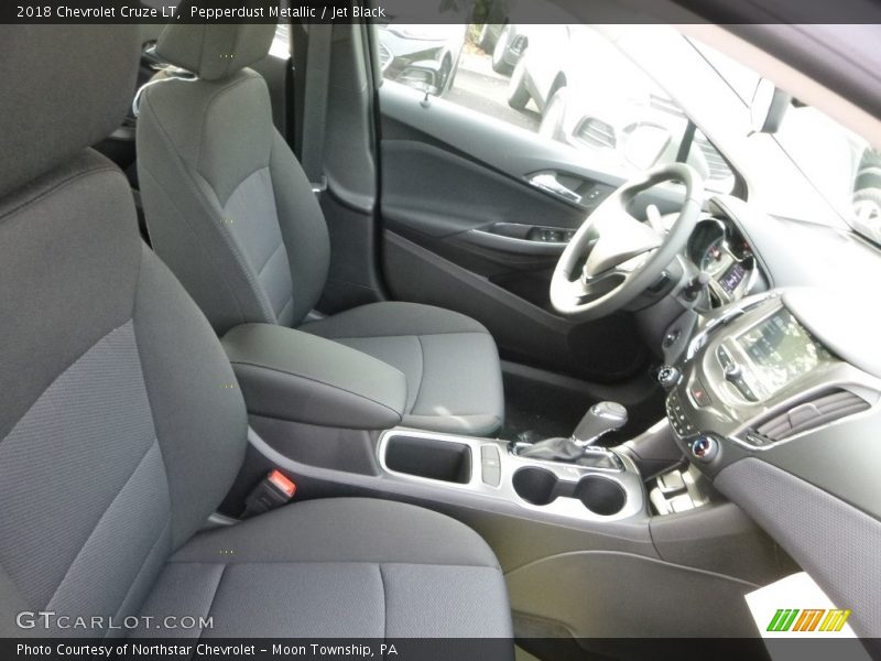 Pepperdust Metallic / Jet Black 2018 Chevrolet Cruze LT