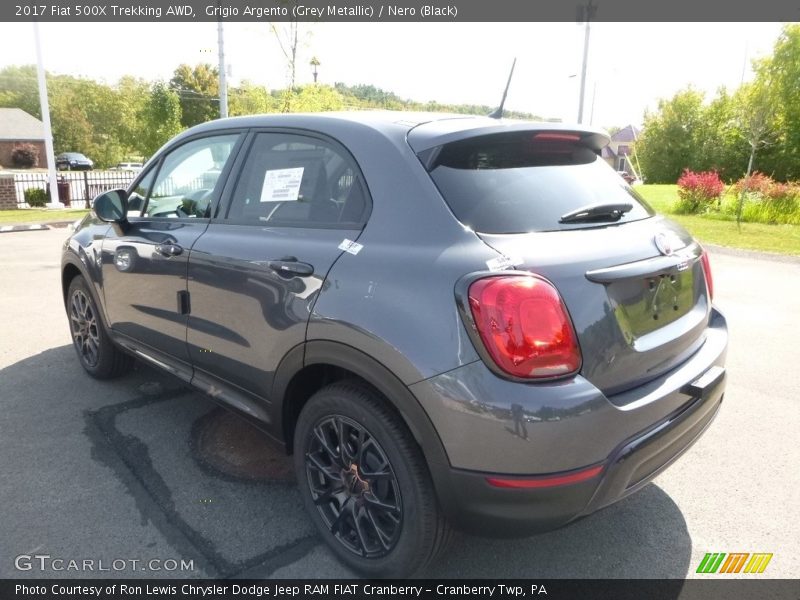 Grigio Argento (Grey Metallic) / Nero (Black) 2017 Fiat 500X Trekking AWD