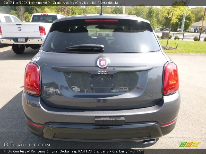 Grigio Argento (Grey Metallic) / Nero (Black) 2017 Fiat 500X Trekking AWD