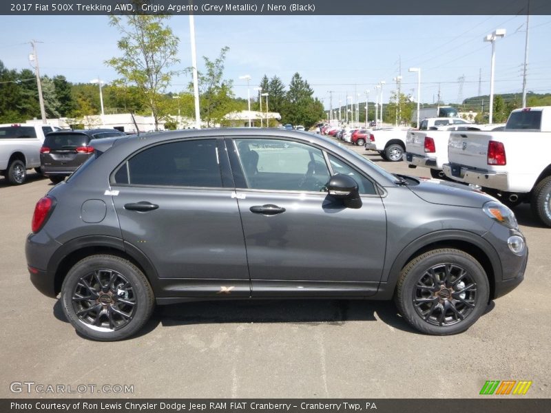 Grigio Argento (Grey Metallic) / Nero (Black) 2017 Fiat 500X Trekking AWD