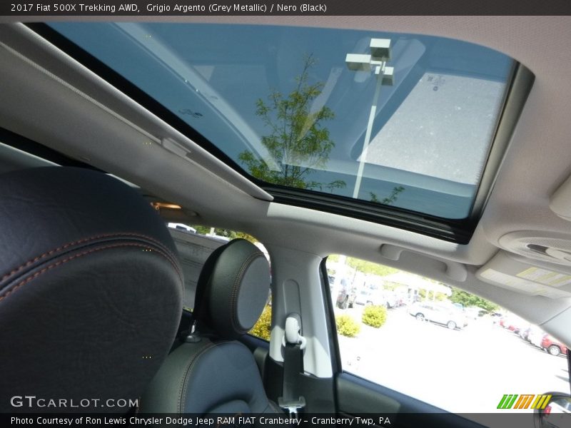 Grigio Argento (Grey Metallic) / Nero (Black) 2017 Fiat 500X Trekking AWD