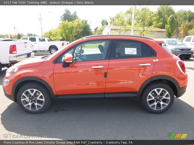 Arancio (Orange) / Nero (Black) 2017 Fiat 500X Trekking AWD