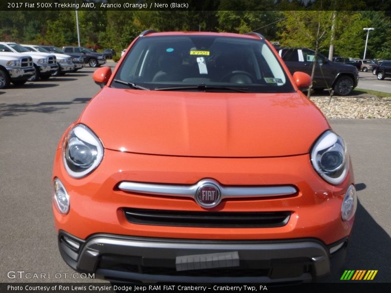 Arancio (Orange) / Nero (Black) 2017 Fiat 500X Trekking AWD