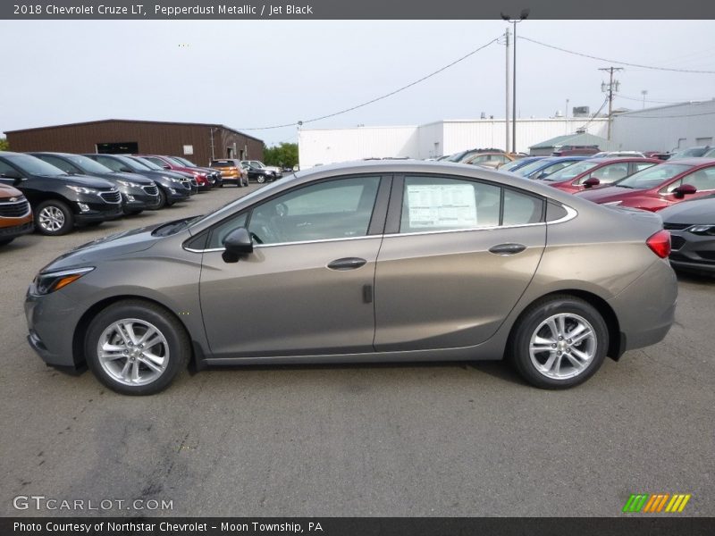 Pepperdust Metallic / Jet Black 2018 Chevrolet Cruze LT