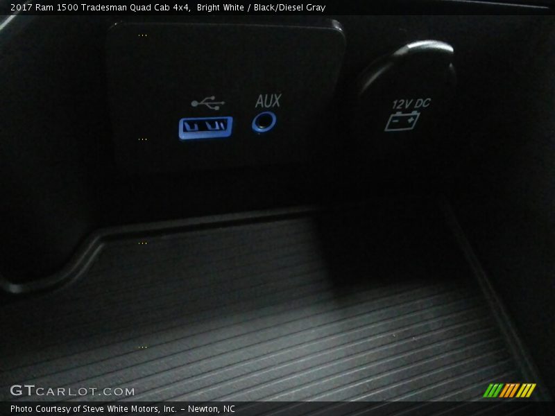 Bright White / Black/Diesel Gray 2017 Ram 1500 Tradesman Quad Cab 4x4
