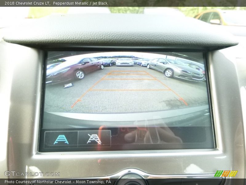 Pepperdust Metallic / Jet Black 2018 Chevrolet Cruze LT