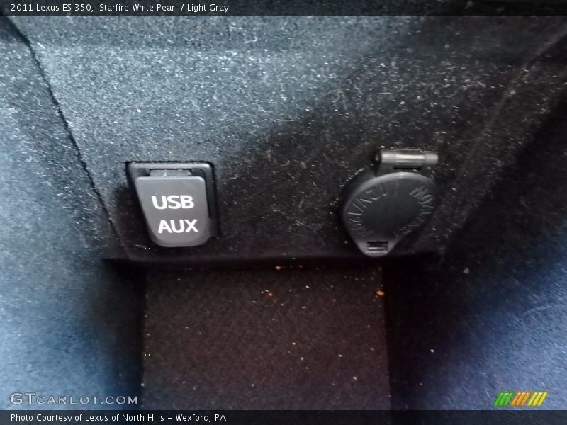 Starfire White Pearl / Light Gray 2011 Lexus ES 350