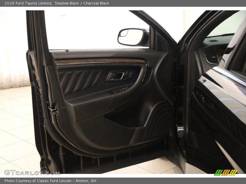 Shadow Black / Charcoal Black 2016 Ford Taurus Limited