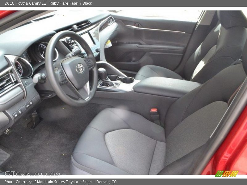 Ruby Flare Pearl / Black 2018 Toyota Camry LE