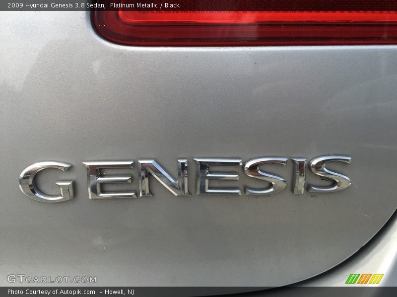 Platinum Metallic / Black 2009 Hyundai Genesis 3.8 Sedan