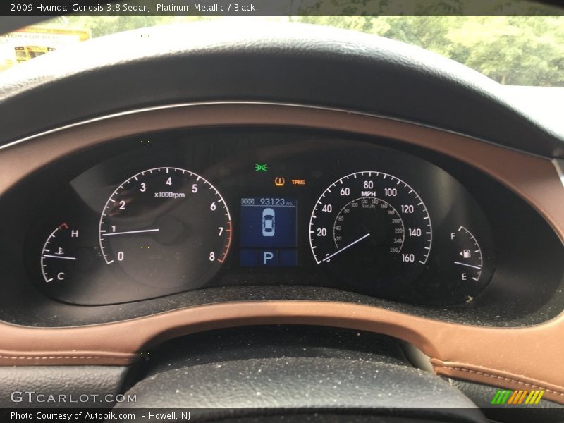 Platinum Metallic / Black 2009 Hyundai Genesis 3.8 Sedan
